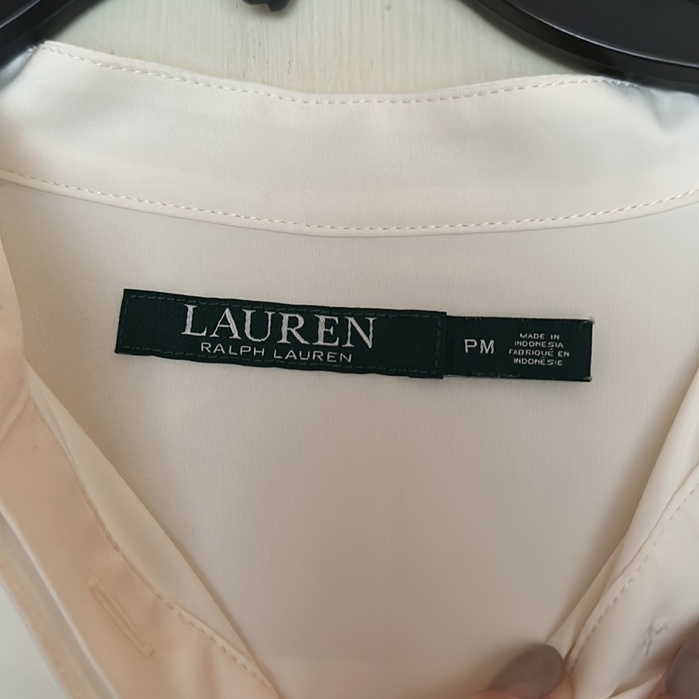 Women’s Polo Ralph Lauren top. 1/4 button up. - Picture 2 of 2